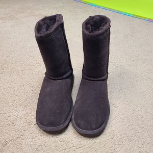 Bearpaw Womens Emma Short Size 8